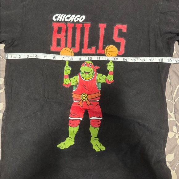 Chicago Bulls x Ninja Turtles Peace Collective t shirt - Picture 3 of 3
